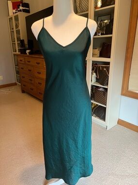 Wilfred Aritzia Midi Slip Dress EUC